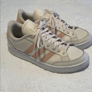 Adidas Women's Cream and Pink court shoes